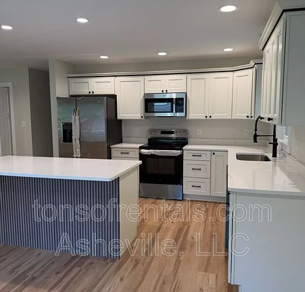 6 Tracy Ln — Photo 3