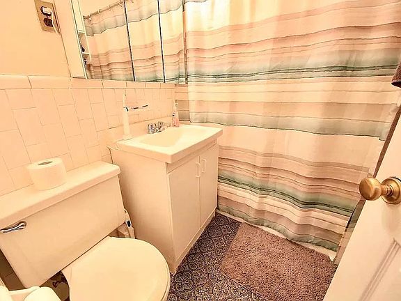 5th image of 137 W 86th St #3R