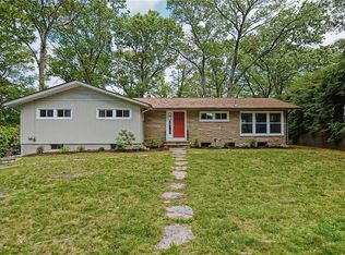 102 Glenwood Dr, North Kingstown, RI 02852