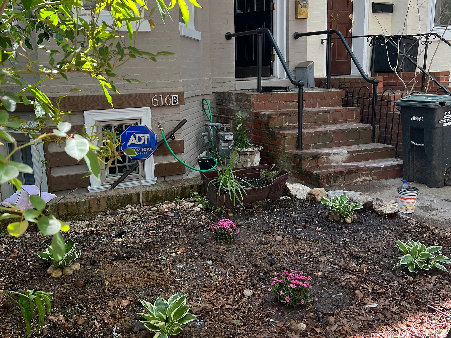 616 Q St NW — Photo 2