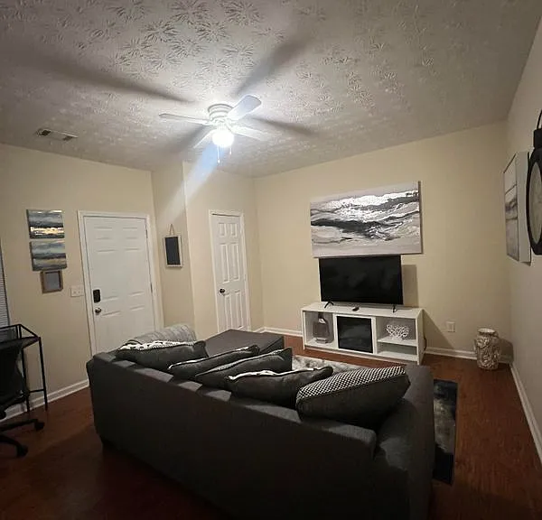 4030 Hill Station Ct — Photo 6