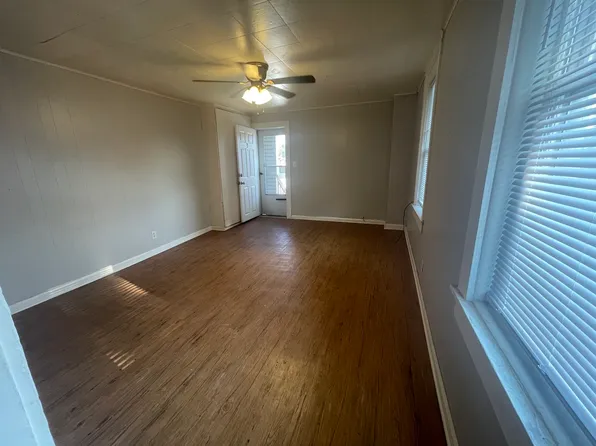 201 Elyria St #3, Lodi, OH 44254