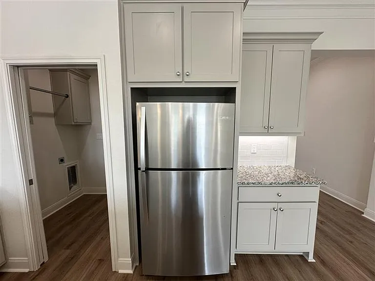 8406 Cambridge Rd — Photo 14