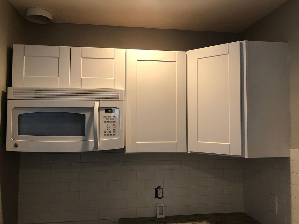 2nd image of 820 Park St APT 8