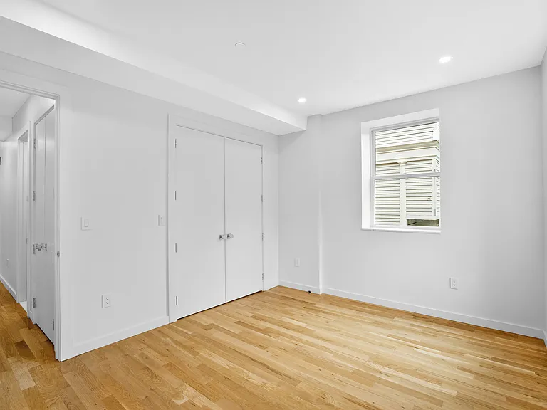 590 Orange St #4 — Photo 14