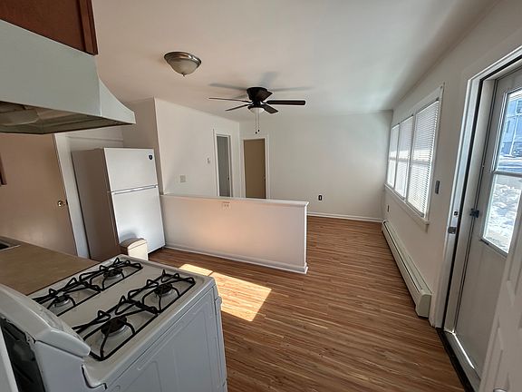3rd image of 14 Hillery St