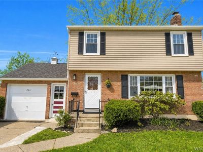 226 Clearfield Dr, Williamsville, NY, 14221