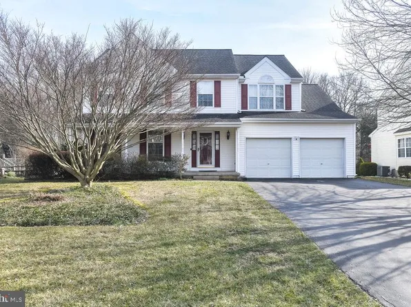 3 Clover Mill Dr, Newark, DE 19702