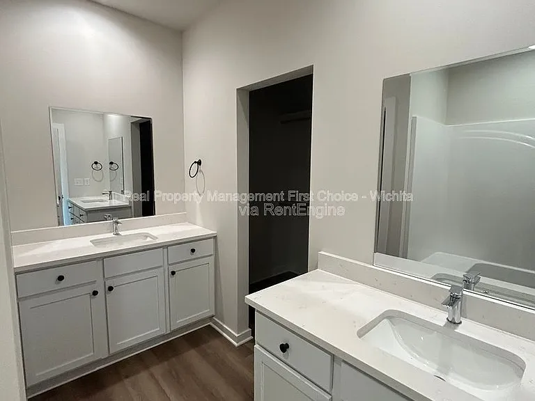 138 N Gowen St — Photo 10