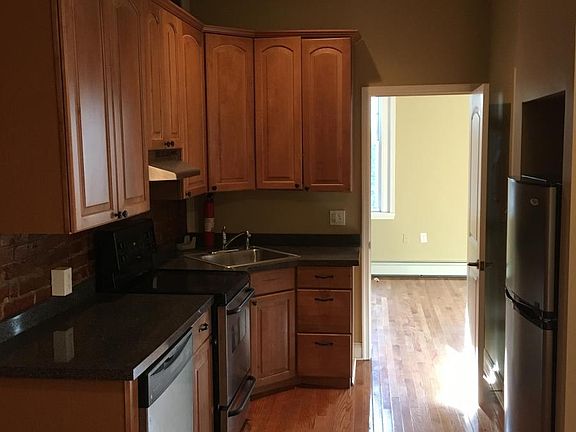 5th image of 218 W 14th St APT 2