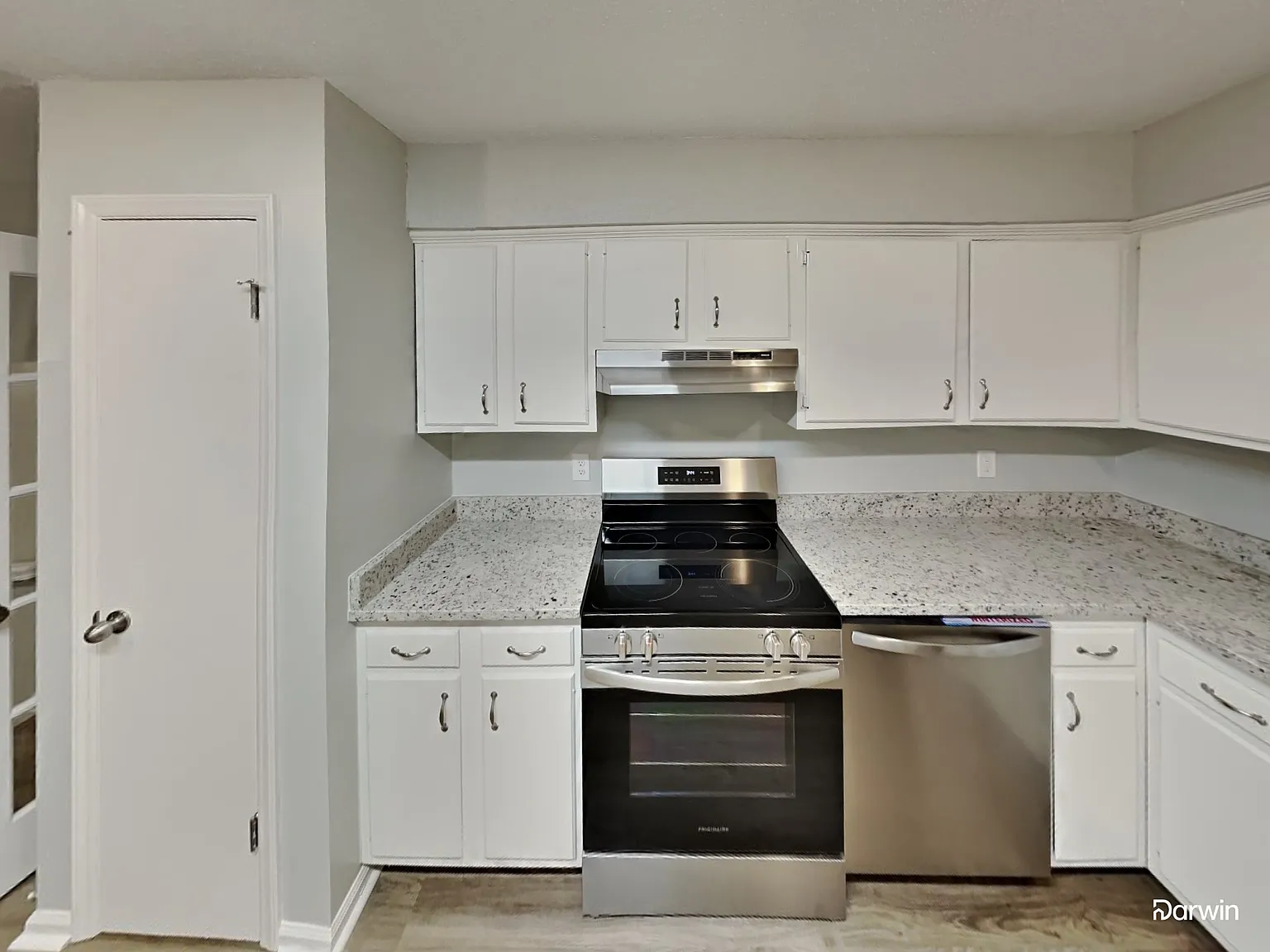 4 bed, 2.0 bath, 1612 sqft, $2,070 — Photo 2