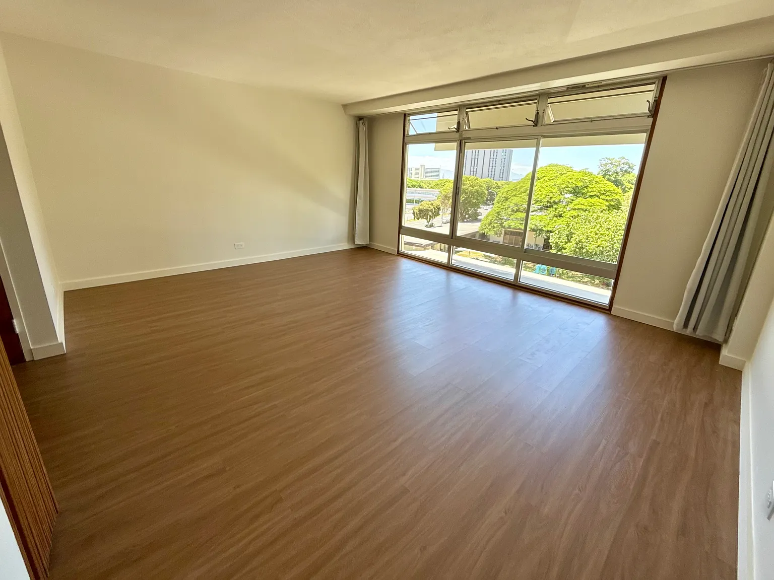 Studio, 361 sqft, $1,600 — Photo 2