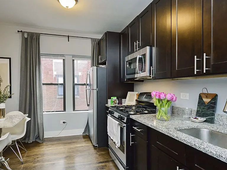 5648 N Magnolia Ave — Photo 1