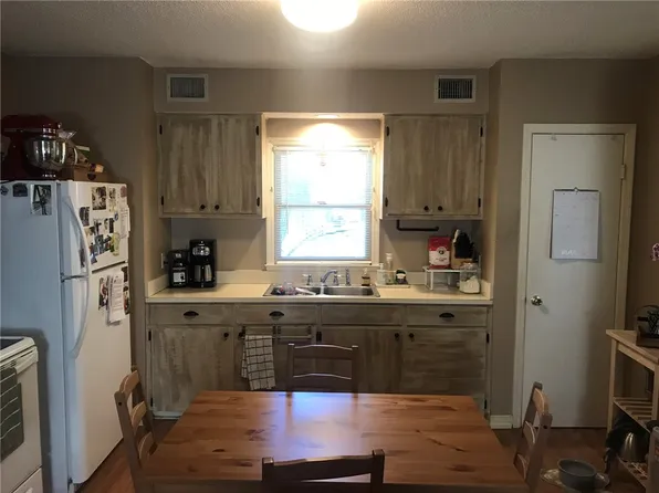 1904 Holly Ave, Brunswick, GA 31520