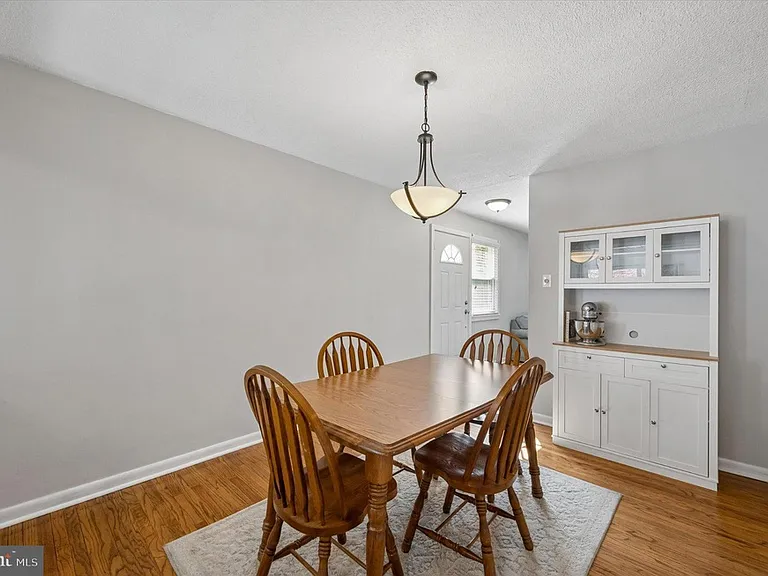 704 Swarthmorewood Ln — Photo 6