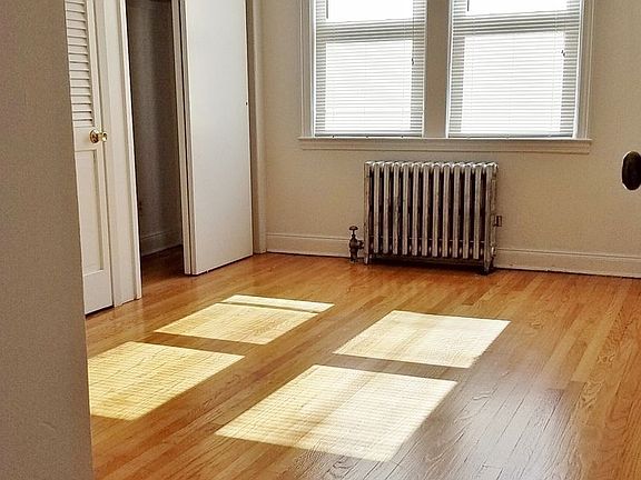 4th image of 21-12 73rd St #B2