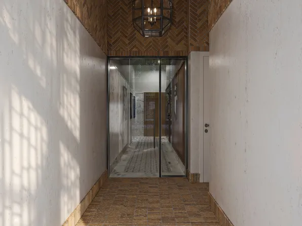 84 University Place image 10 of 11