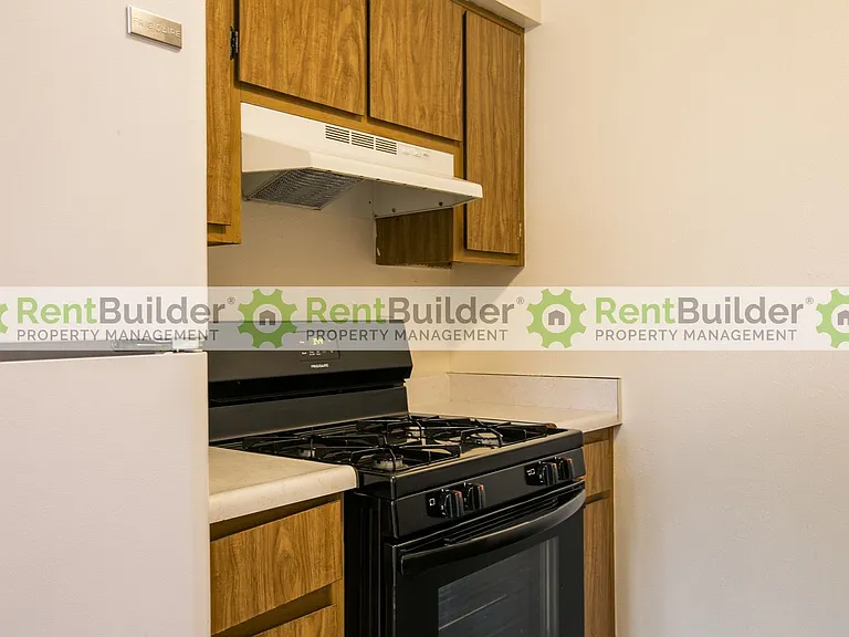 12124 Menaul Blvd NE — Photo 16