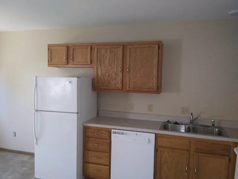 207 N Elm St #207 — Photo 3