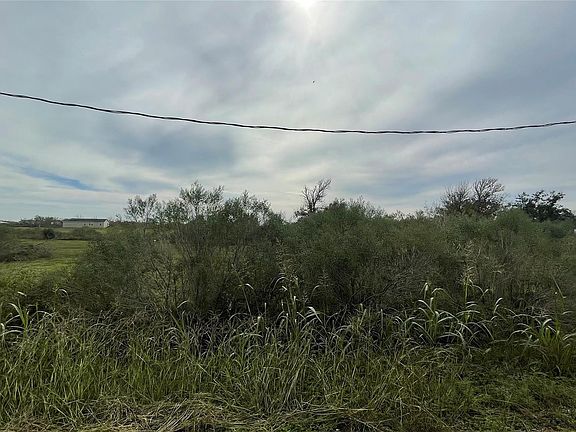 5th image of 0 Bastrop St