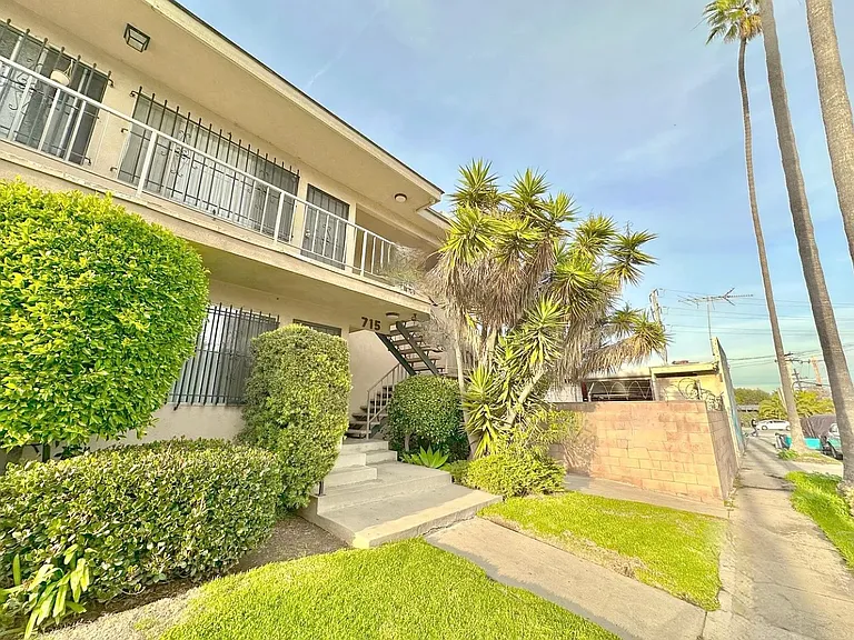 715 Machado Dr — Photo 10