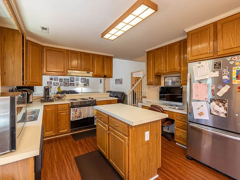 917 Fox Ridge Trl — Photo 11