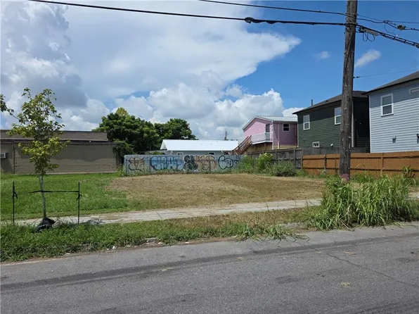 1620 Laharpe St, New Orleans, LA 70116