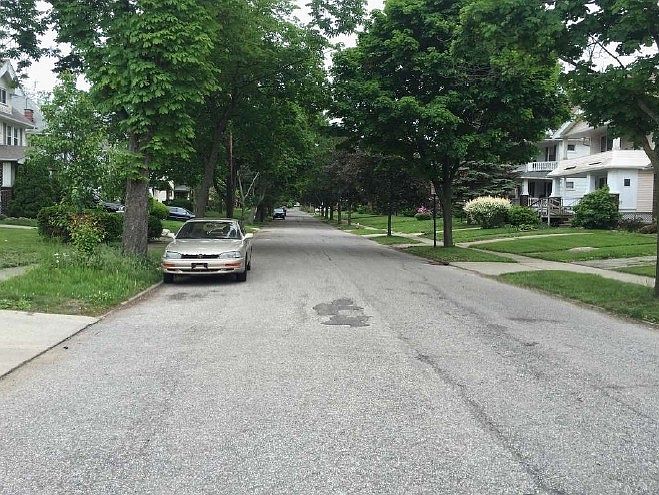 2nd image of 11703 Cromwell Ave