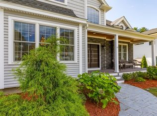 14 Sarah St, Burlington, MA 01803