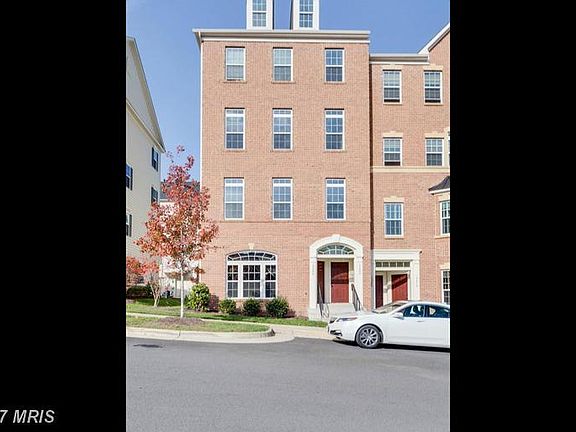 2nd image of 15284 Regents Park Dr