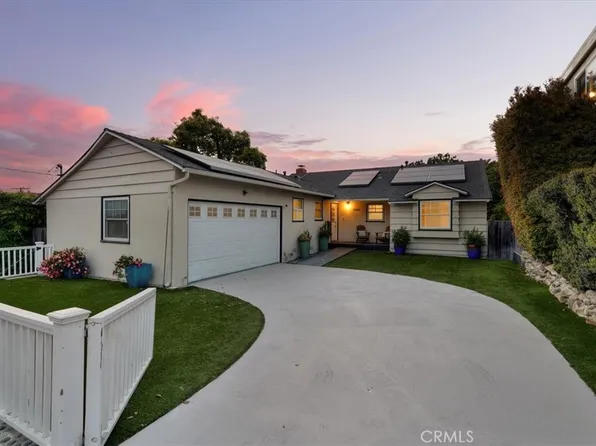 1145 8th St, Hermosa Beach, CA 90254