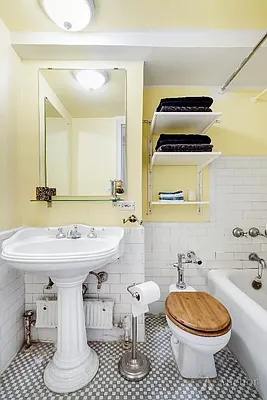 Sold by Anchor Associates | media 20