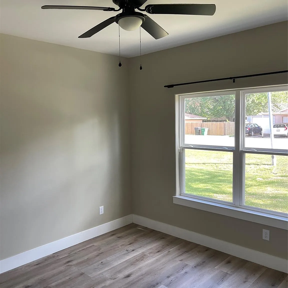 3 bed, 2.0 bath, 1494 sqft, $2,000 — Photo 4