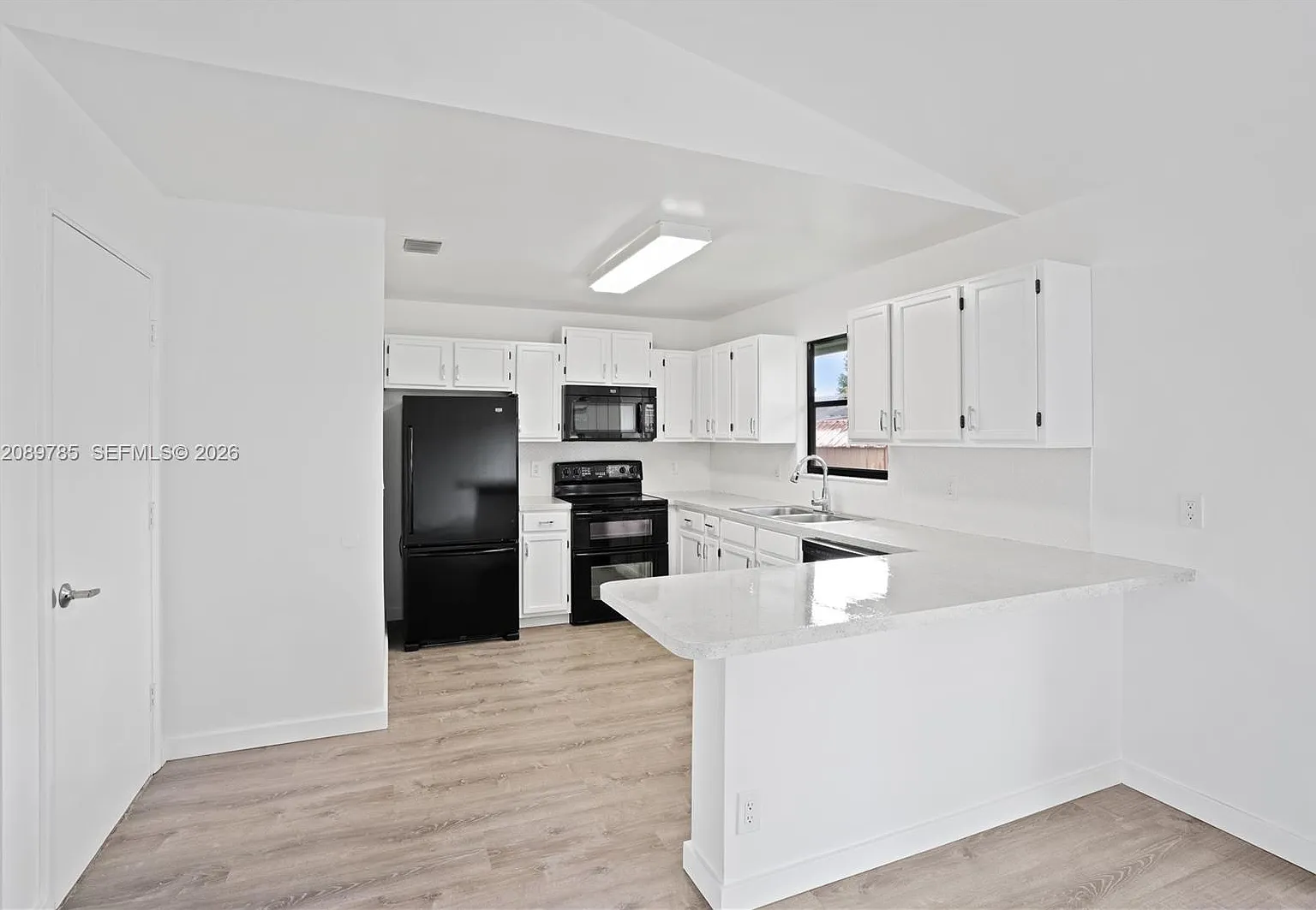 North Palm Beach Heights — Photo 2