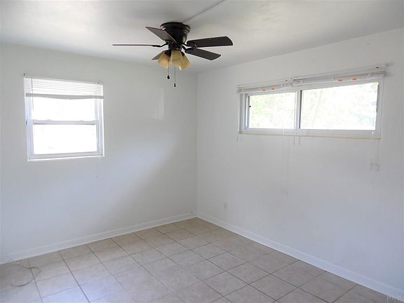 4th image of 506 S Edgewood Cir