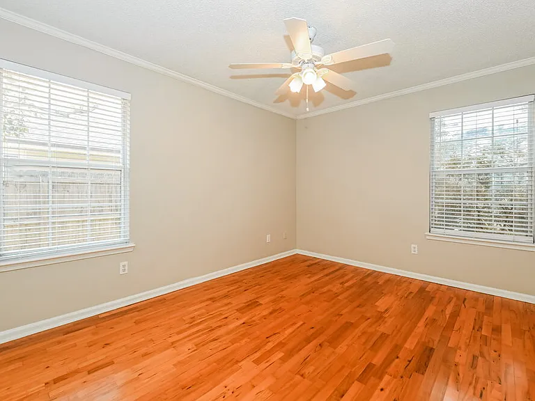 2877 Sutton Estates Cir N #2 — Photo 14