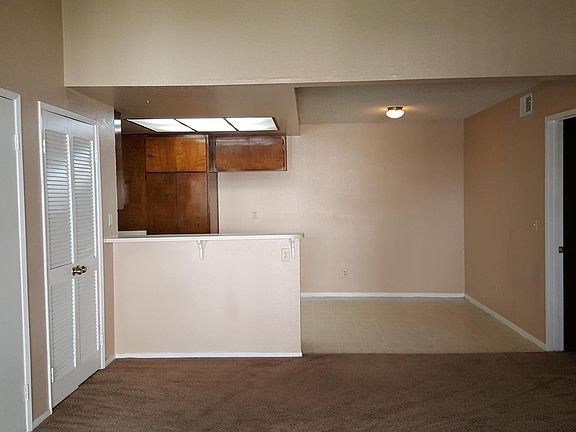 3rd image of 4981 N Sierra Way