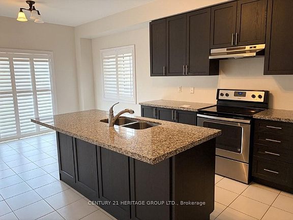 5th image of 1449 Farrow Cres