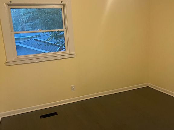 5th image of 3453 Primrose Pl