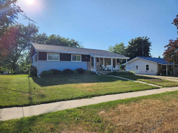 218 S West St, Waupun, WI 53963