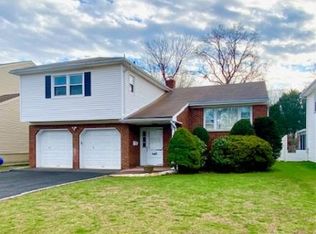 79 Reinhold Ter, Union, NJ 07083