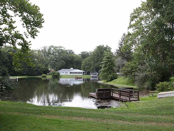 5th image of 12 Sylvan Lake Dr