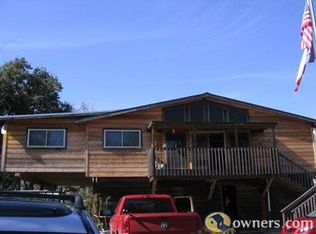 216 Sandi Ln, Liverpool, TX 77577