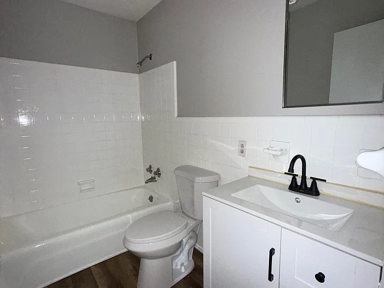 147 Tisdale St — Photo 2