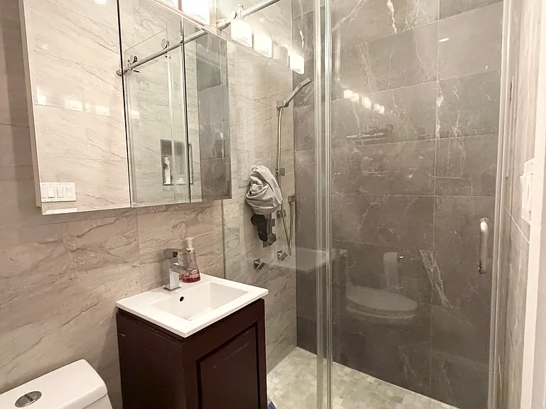 410 W 22nd St #3F — Photo 6
