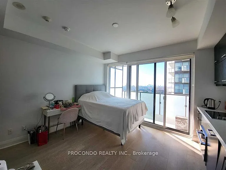 1080 Bay St #2307 — Photo 5
