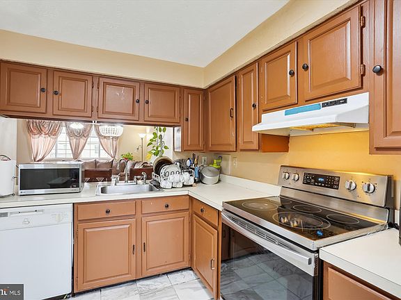 4th image of 4330 Regalwood Ter