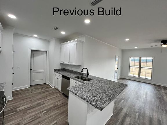 4th image of 1318 N Broadway St