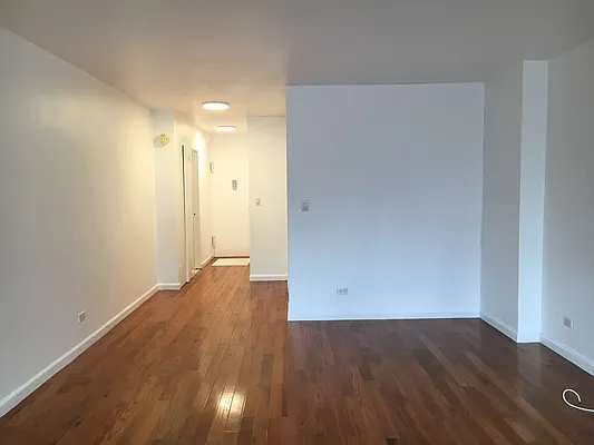 Rented by Living Quest Real Estate Inc. | media 18