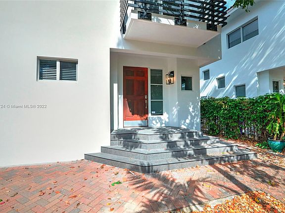 3rd image of 3039 Orange St #B